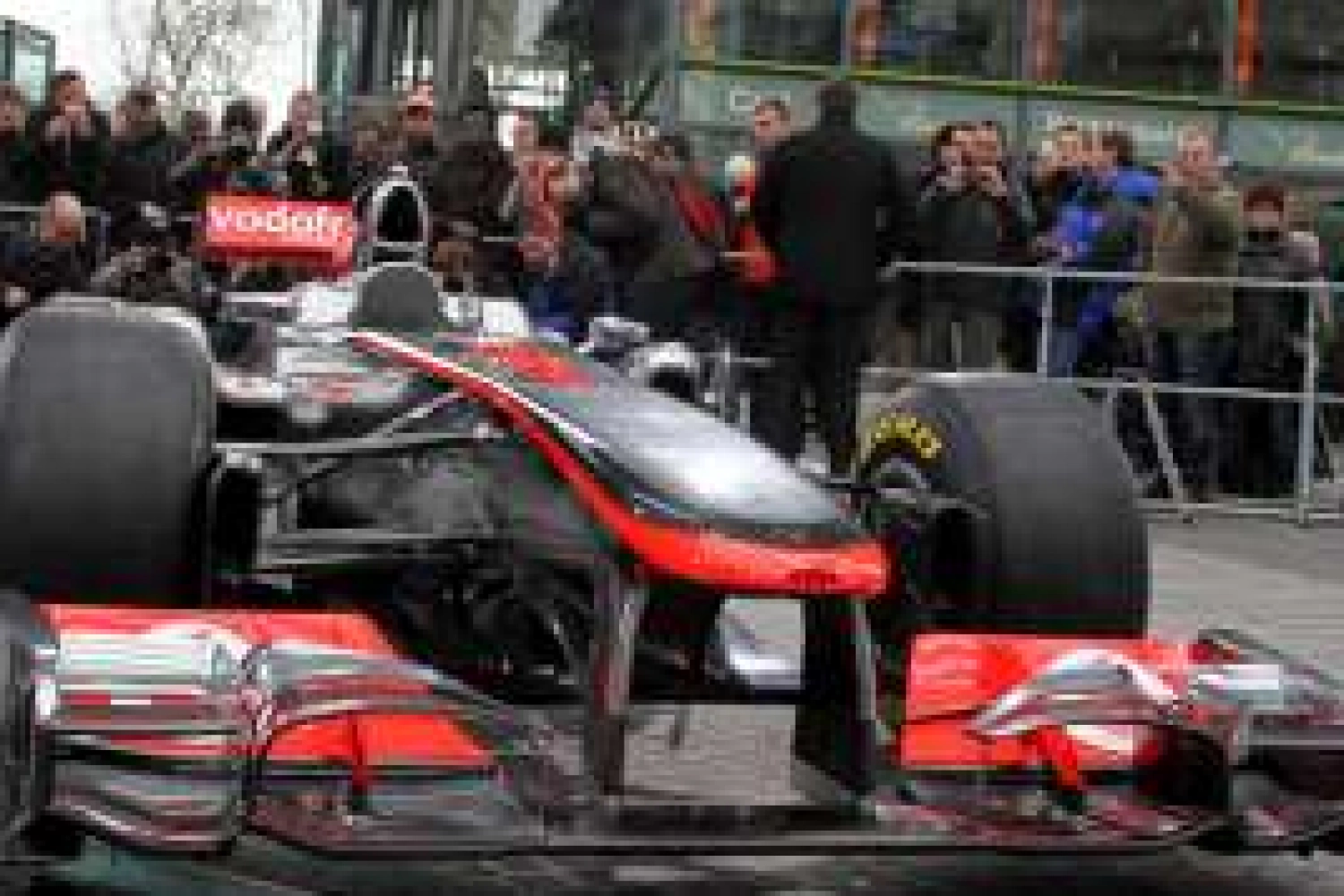 Malaysian GP: Free Practice 3 – Lewis Hamilton on the Attack