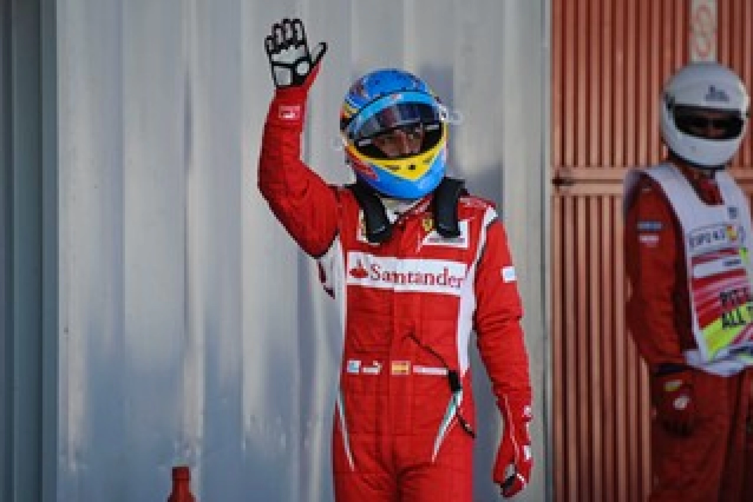 Ferrari must take more risks according to Alonso