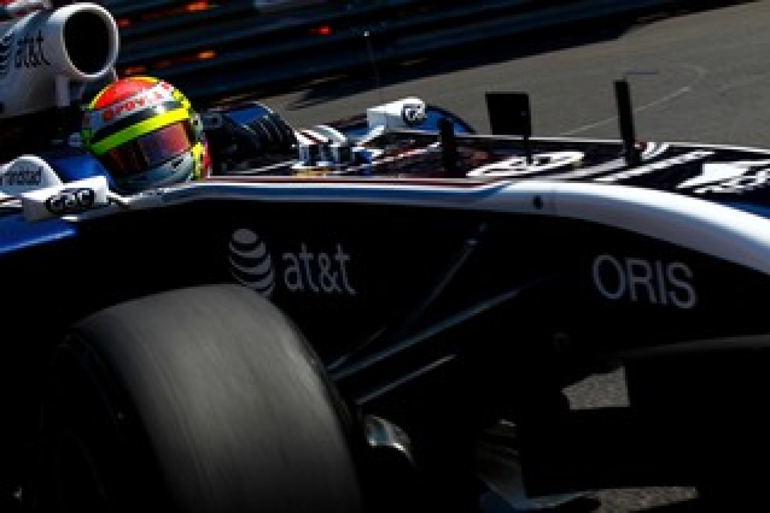 Friday: Barrichello places Williams in the top 10