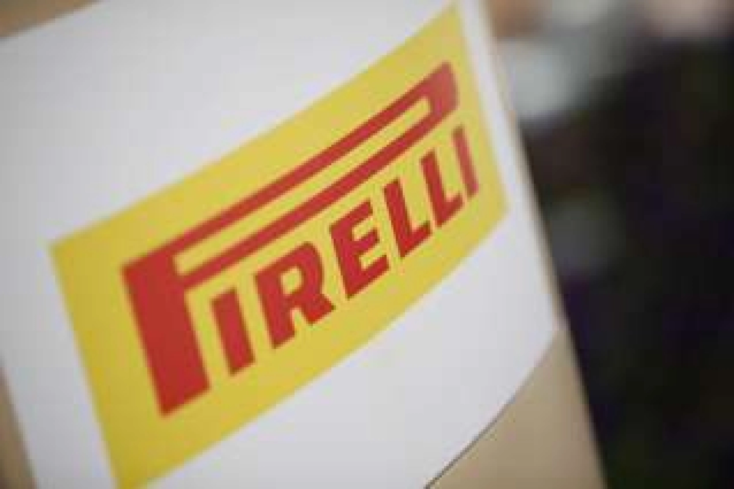 Pirelli questions the tire change under a red flag