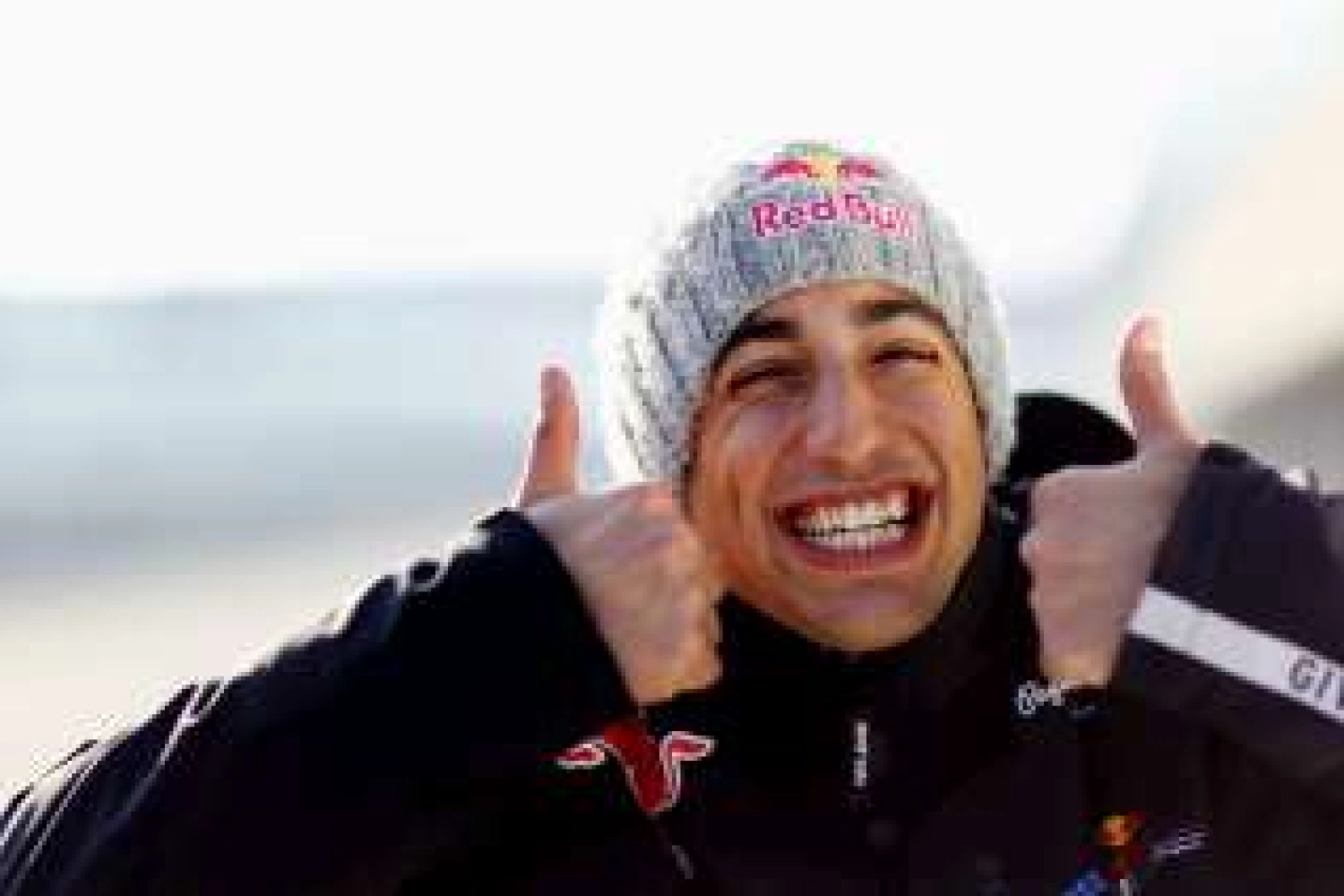 Ricciardo delighted to give up his place to Karthikeyan in India