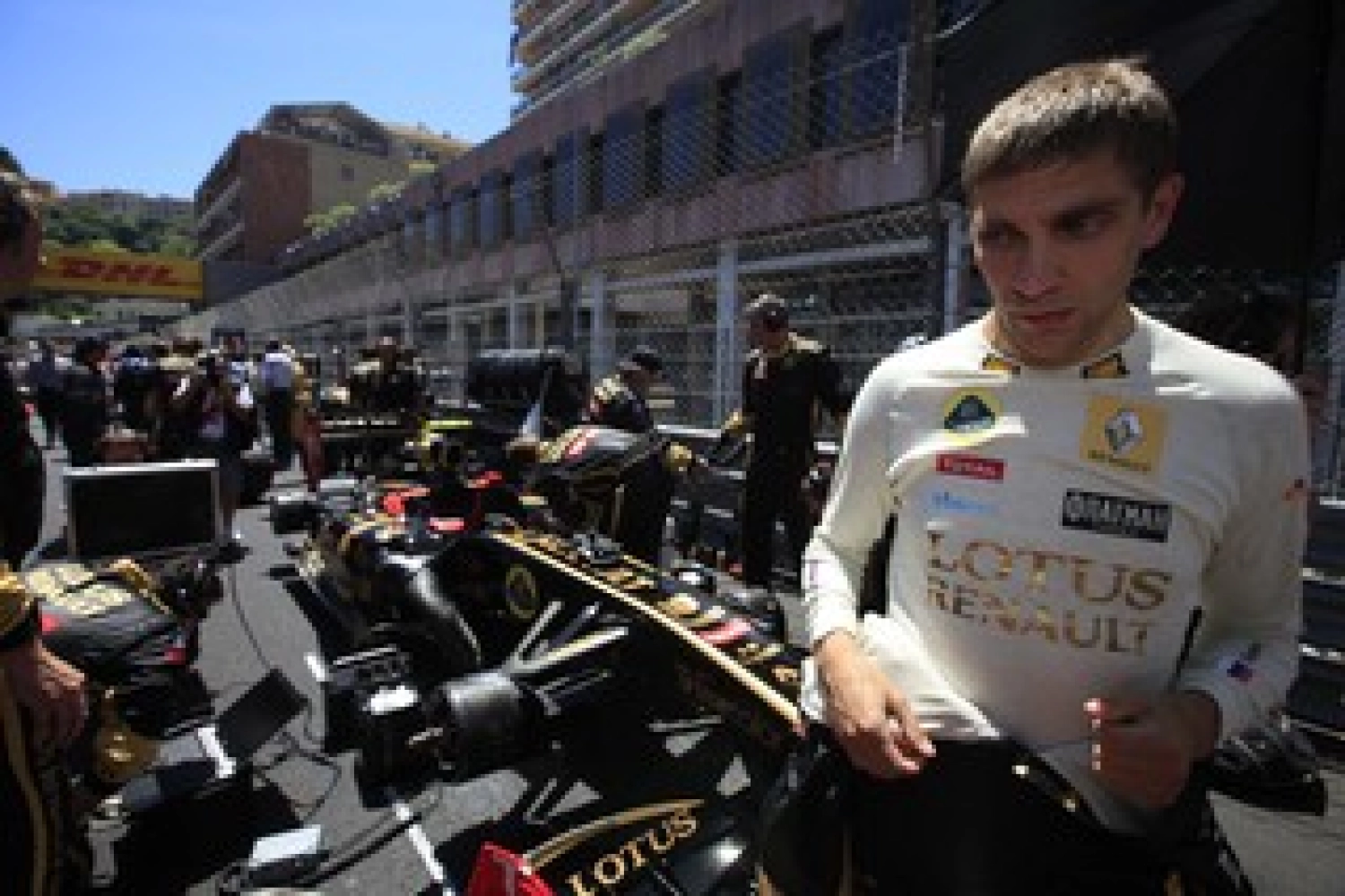 Petrov puts pressure on Lotus Renault GP