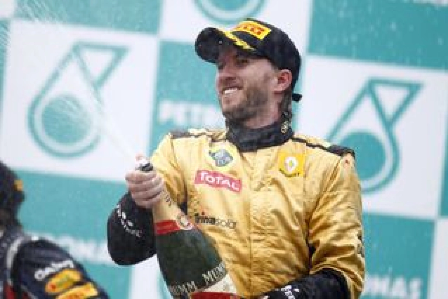 Lotus Renault aims for a title in three years