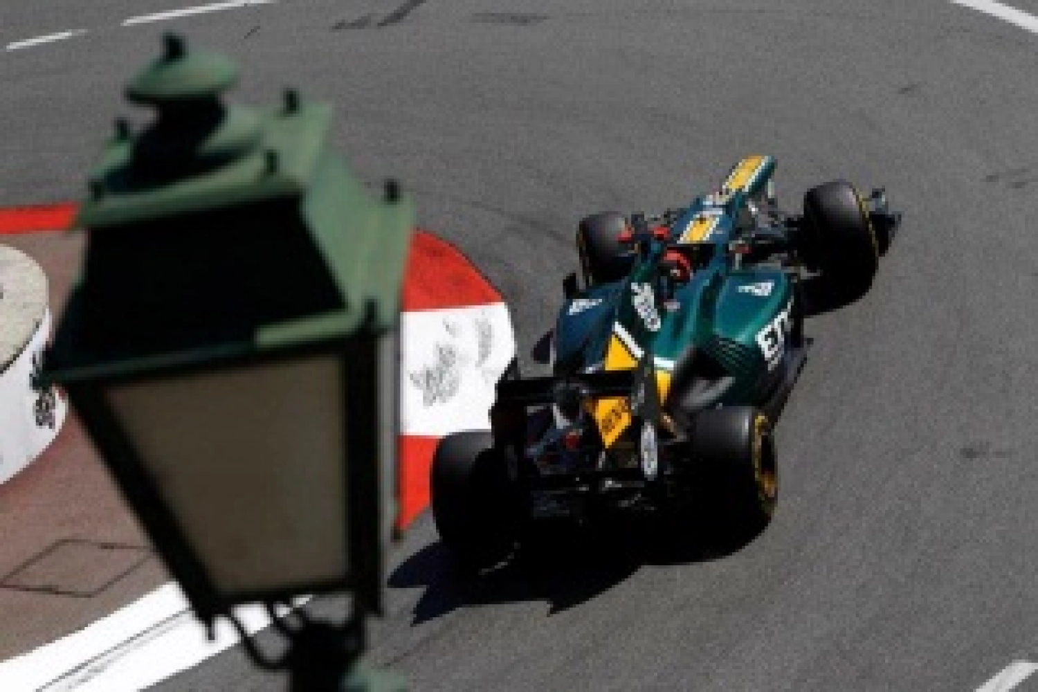 Saturday: Caterham and Kovalainen hoped to enter Q2