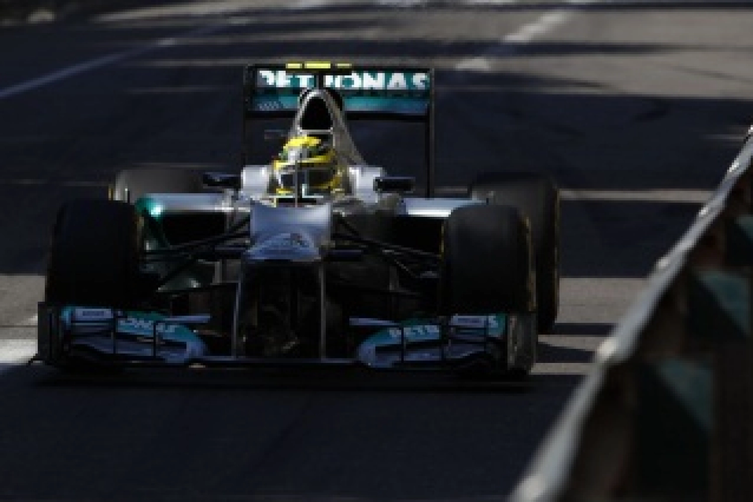 Sunday: Rosberg on the podium, Schumacher retires