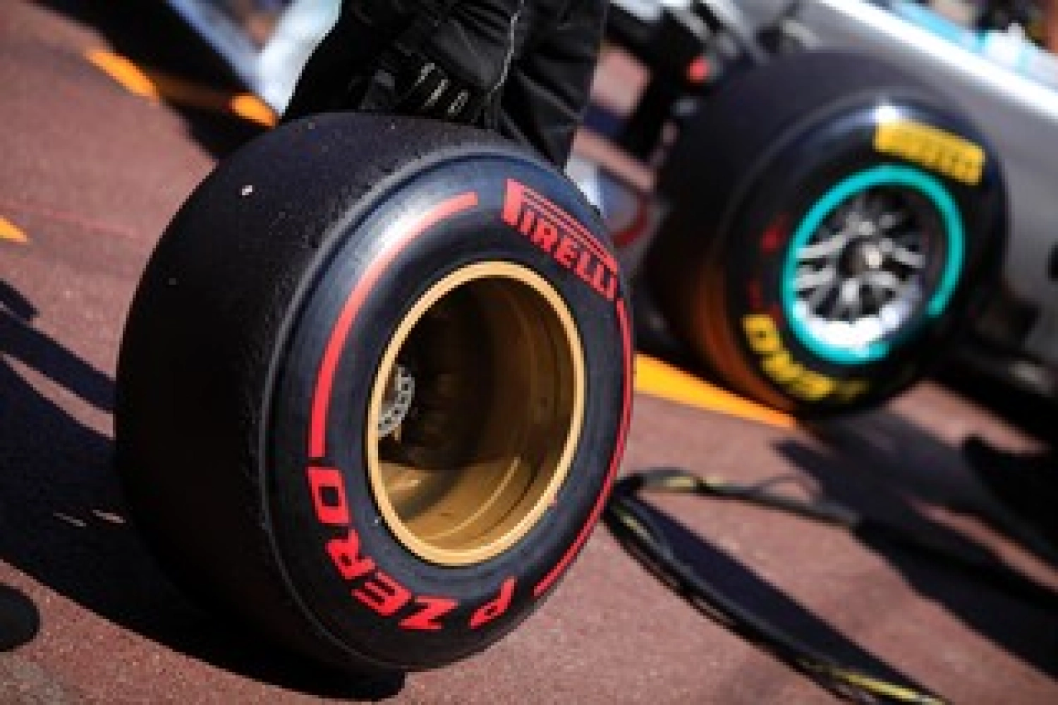 Buemi would like more tires per Grand Prix