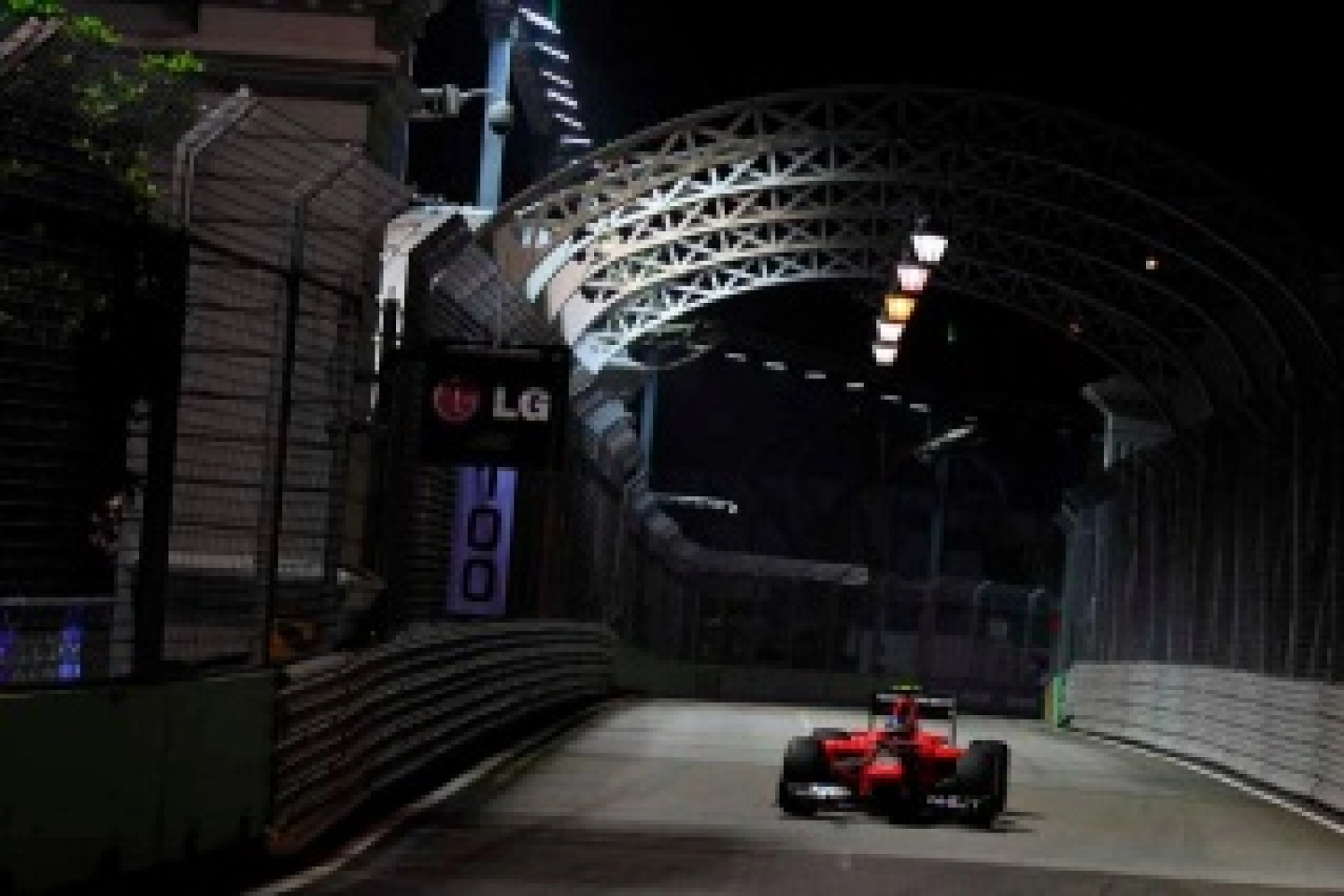 Saturday: Marussia performs well despite setbacks