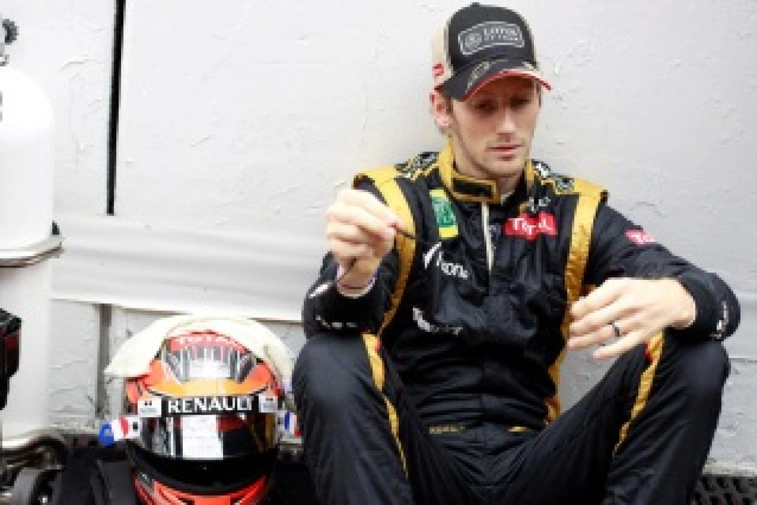 Grosjean criticized by Webber and Button but supported by Boullier