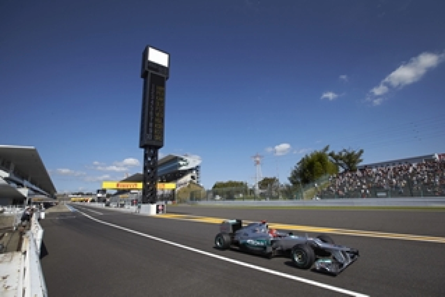 Saturday: Schumacher ahead of Rosberg at Mercedes