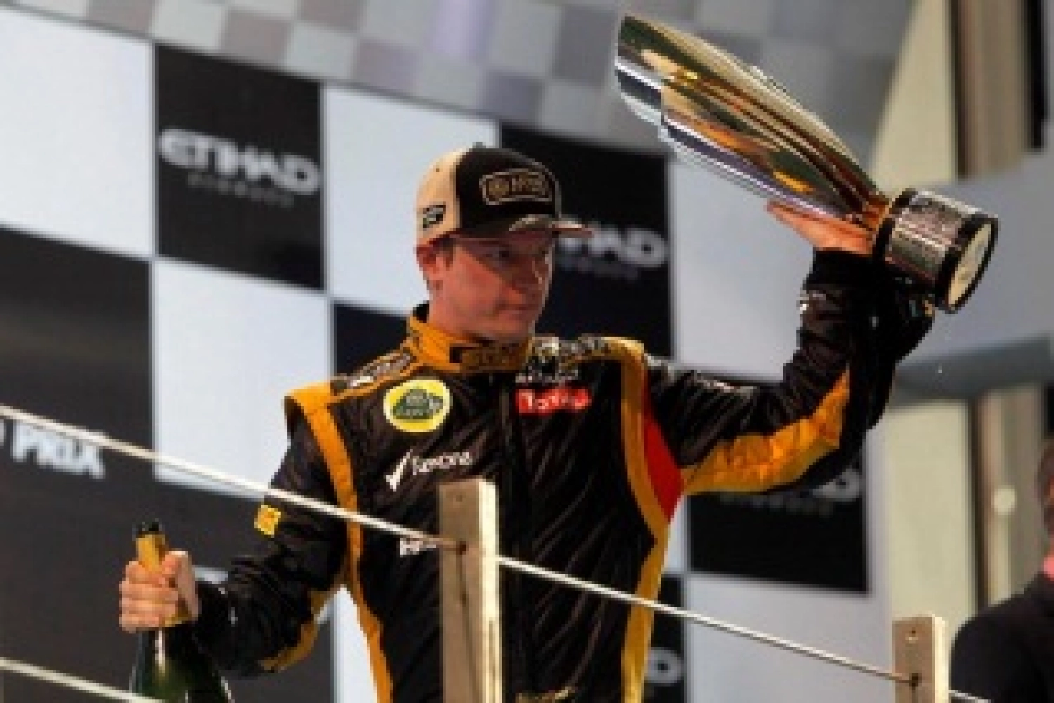 Kimi Räikkönen gives Lotus t-shirts featuring his radio messages