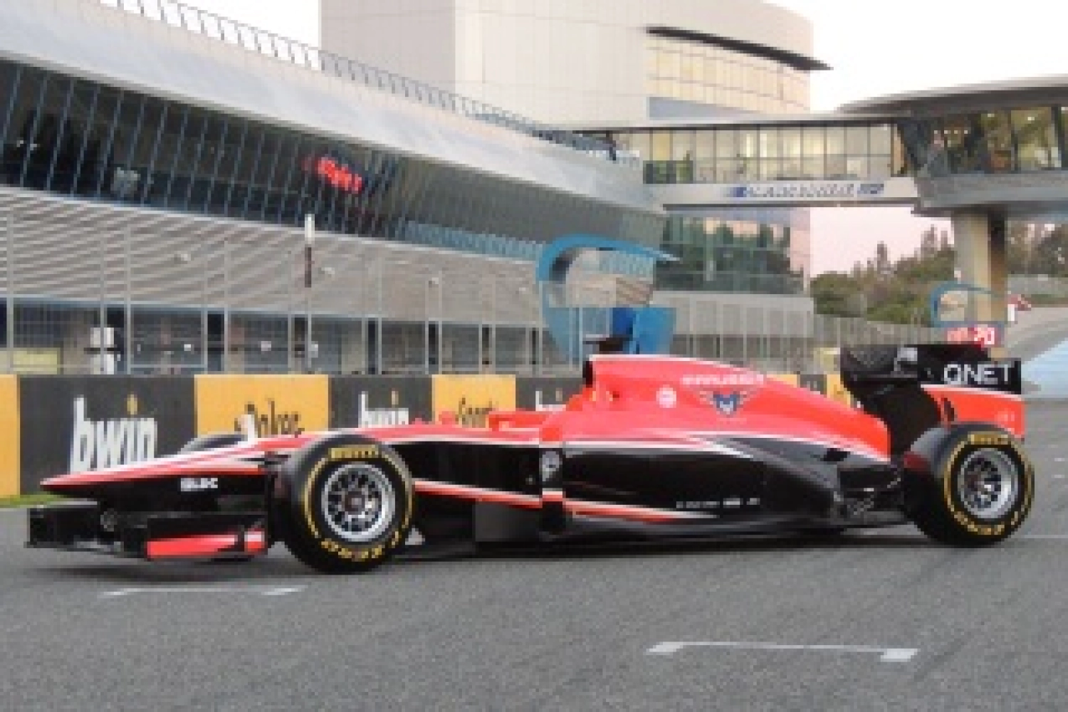 Marussia presents the MR02