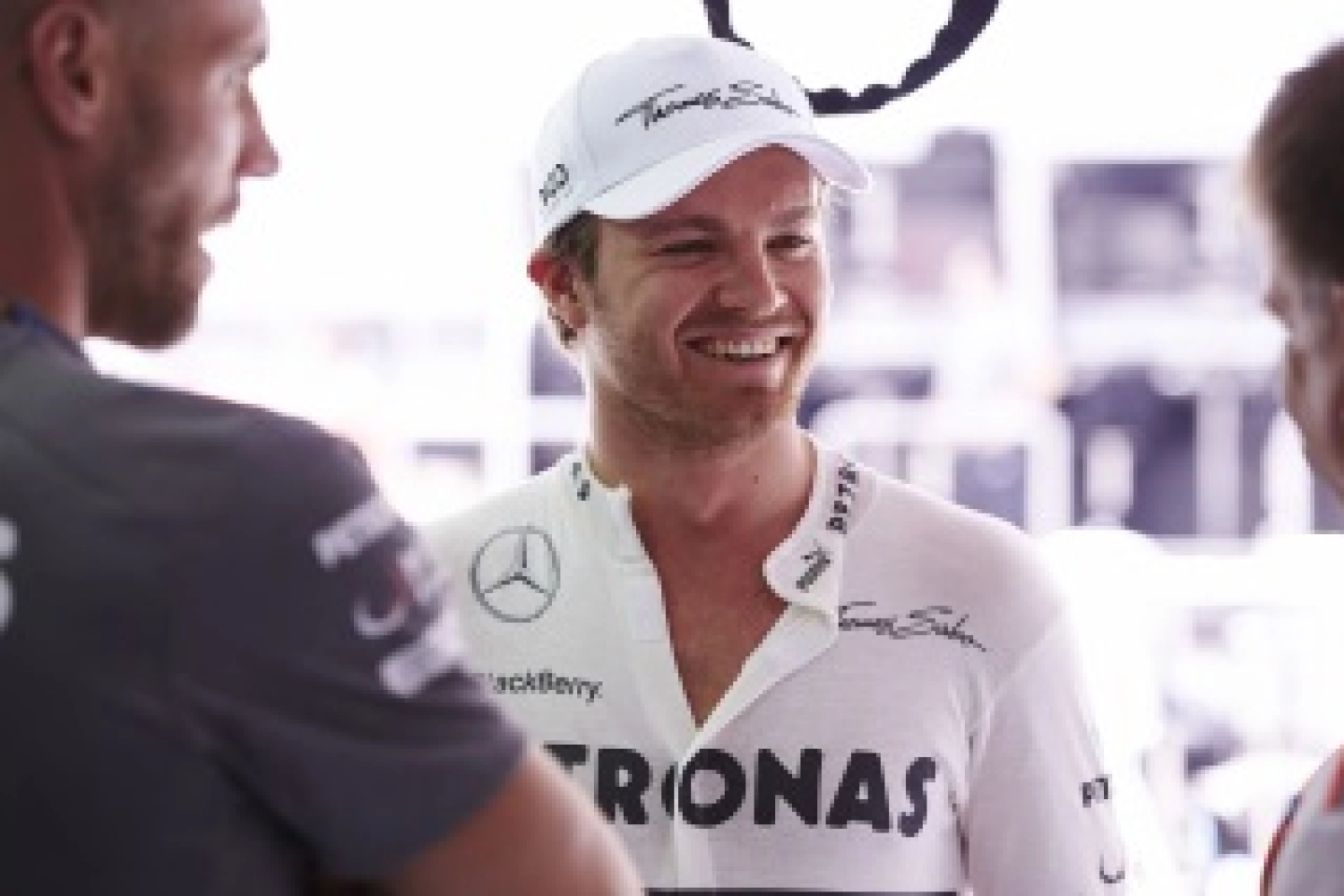 Spain – Qualifying: Rosberg on pole and an all-Mercedes front row!