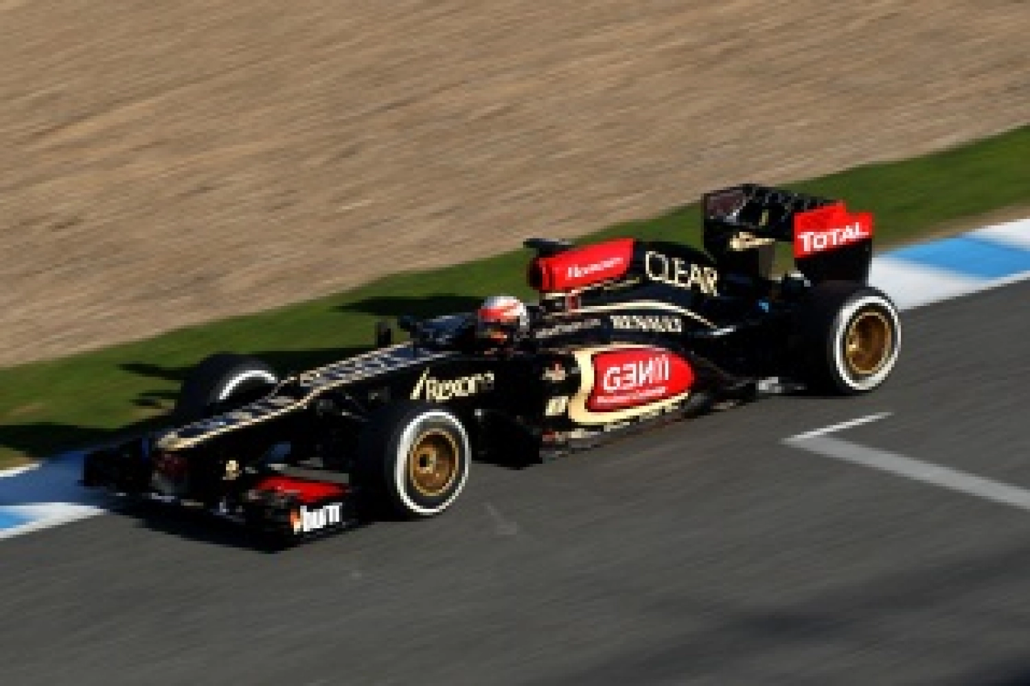 A longer wheelbase for the Lotus E21 at Monza to prepare for 2014