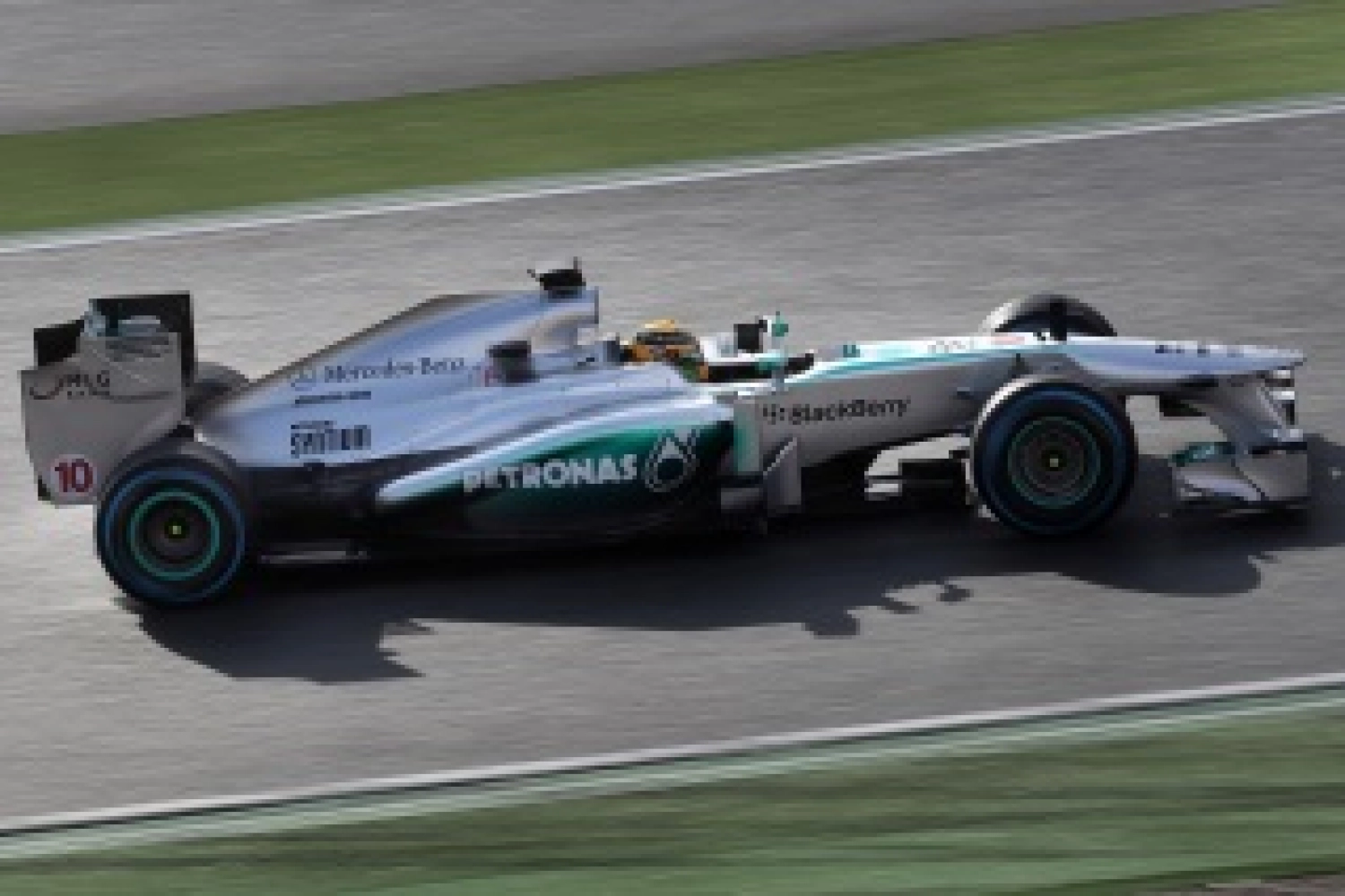 Friday: Mercedes will work on tire management