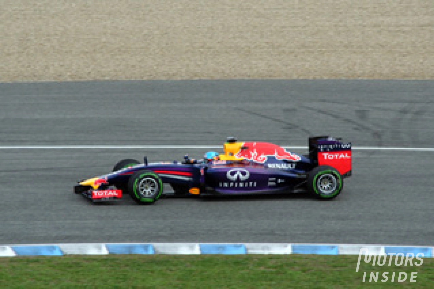 Jerez Testing: Red Bull and Caterham Delayed, Marussia Approaching