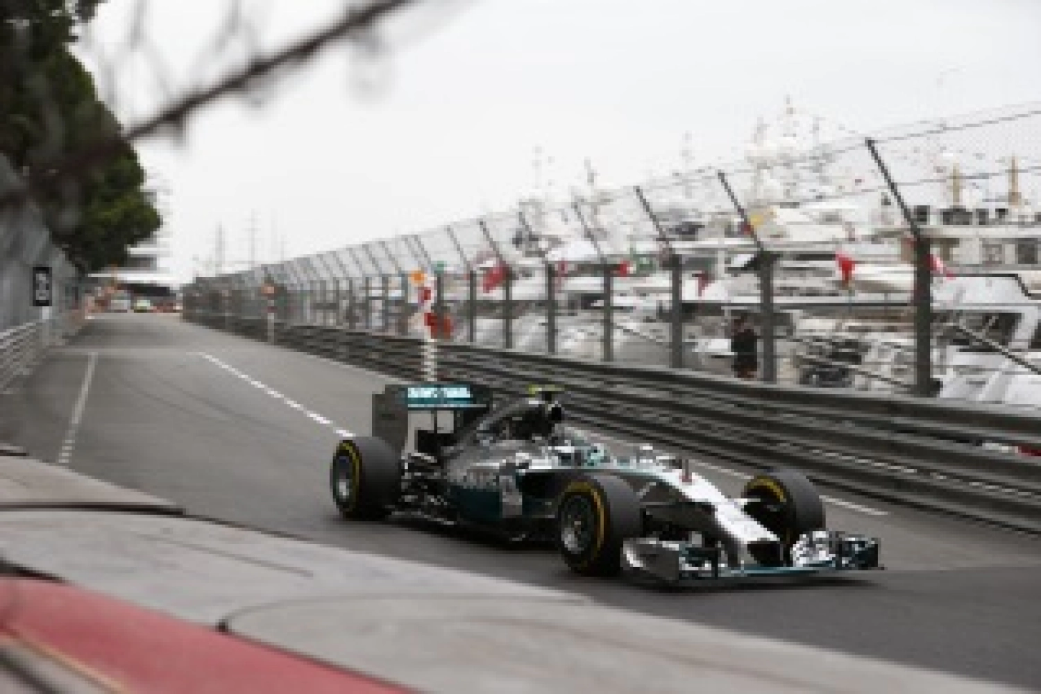 Sunday: Fifth consecutive one-two finish for Mercedes drivers
