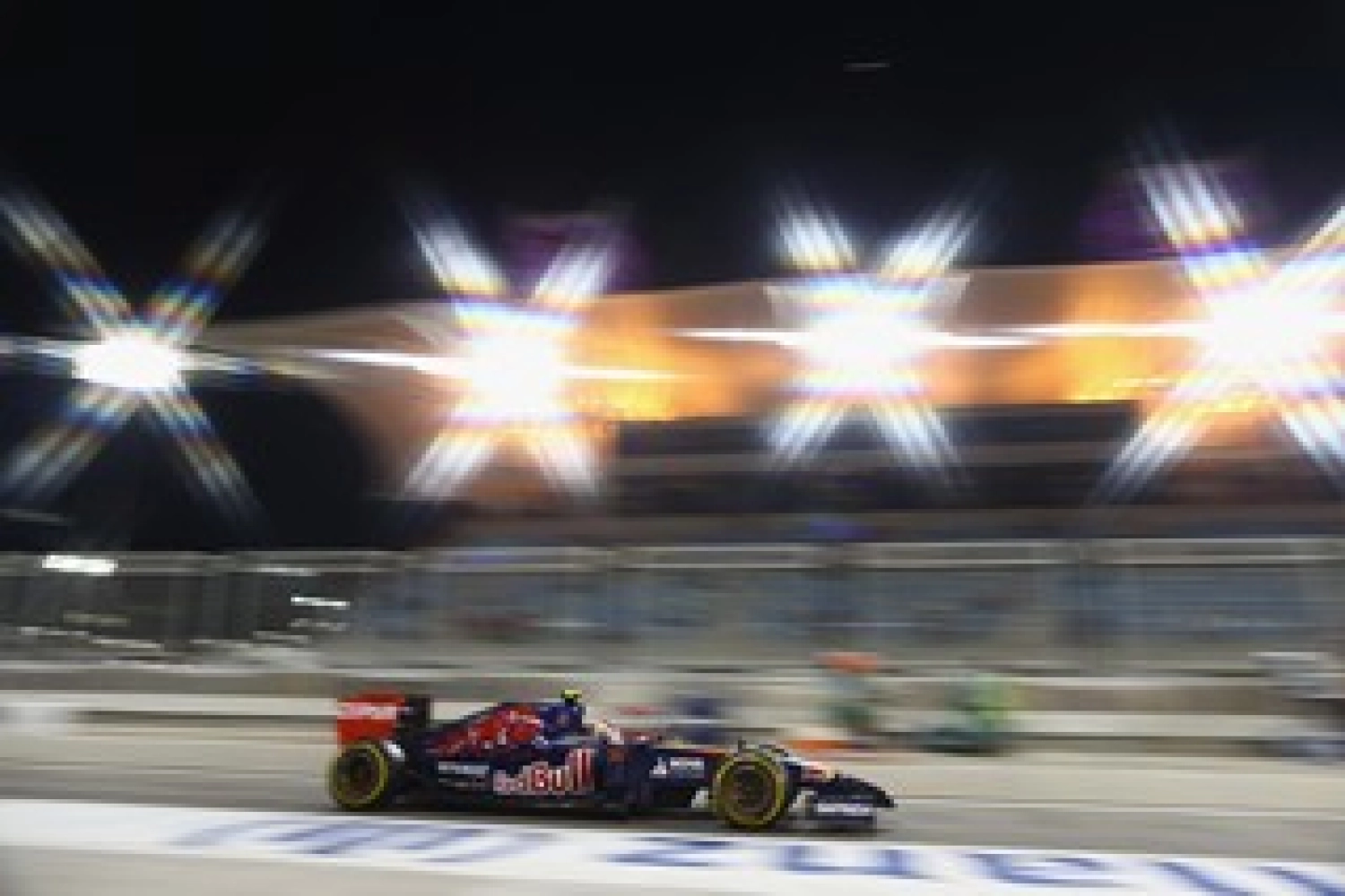 Saturday: Kvyat in the top 10 in Singapore, Vergne fails in Q2 for Toro Rosso