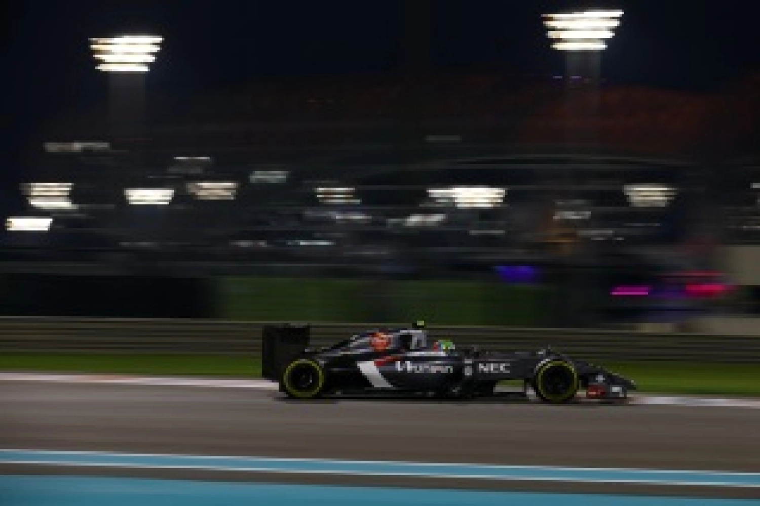 Abu Dhabi: The Saubers Still Lacking Performance