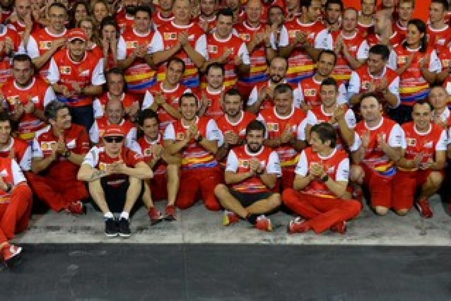 Alonso discusses a “long-term” agreement with his future team