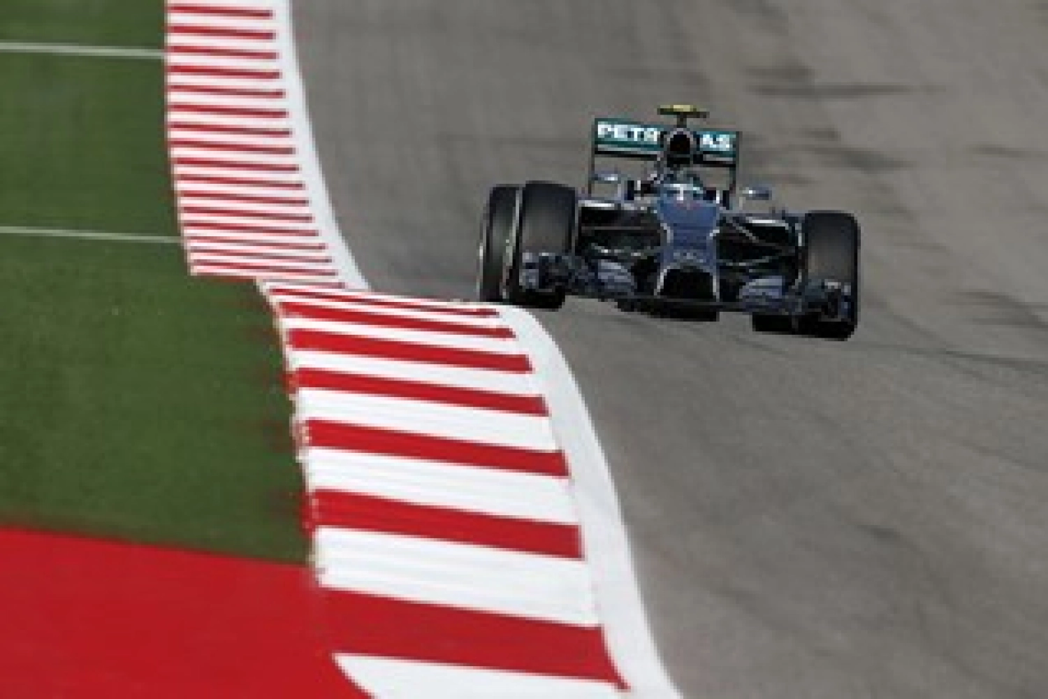 United States – Qualifications: Rosberg takes pole effortlessly against Hamilton