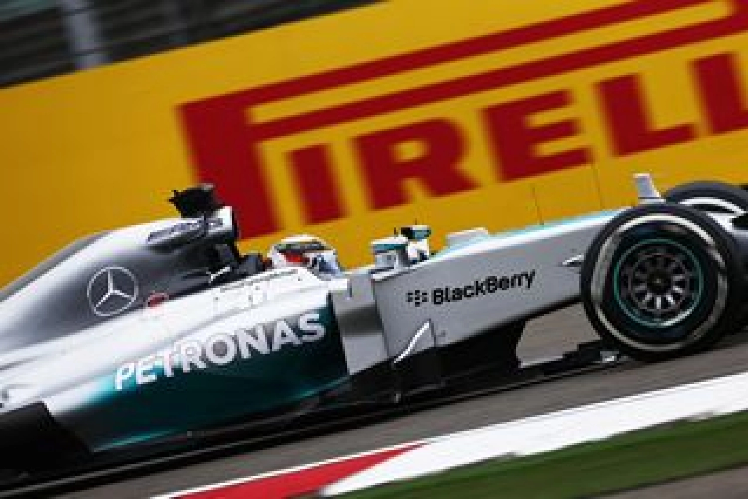 Italy – Free Practice 1: Hamilton Far Ahead of Button and Rosberg