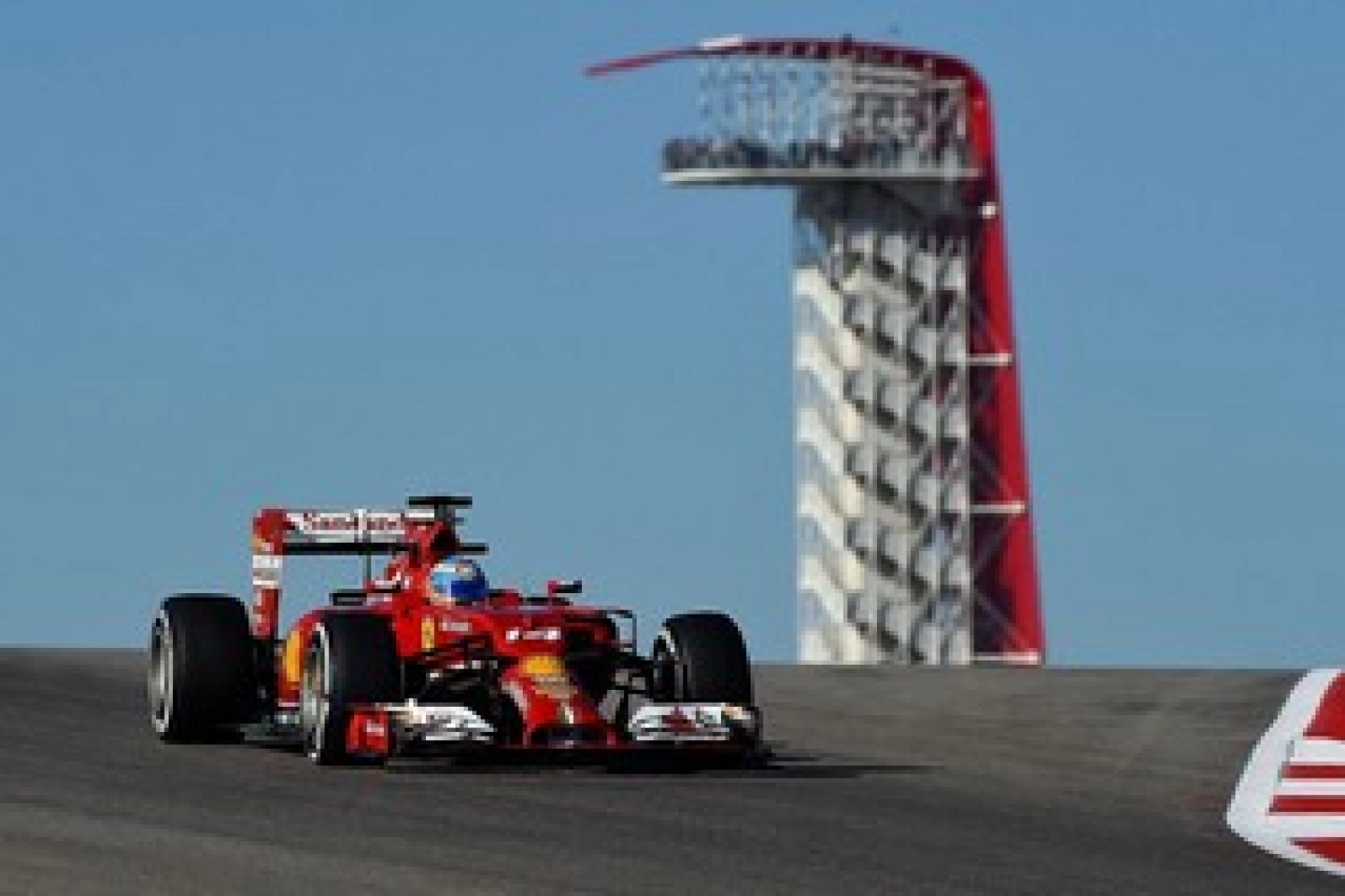 Alonso and Ferrari one second behind the Mercedes