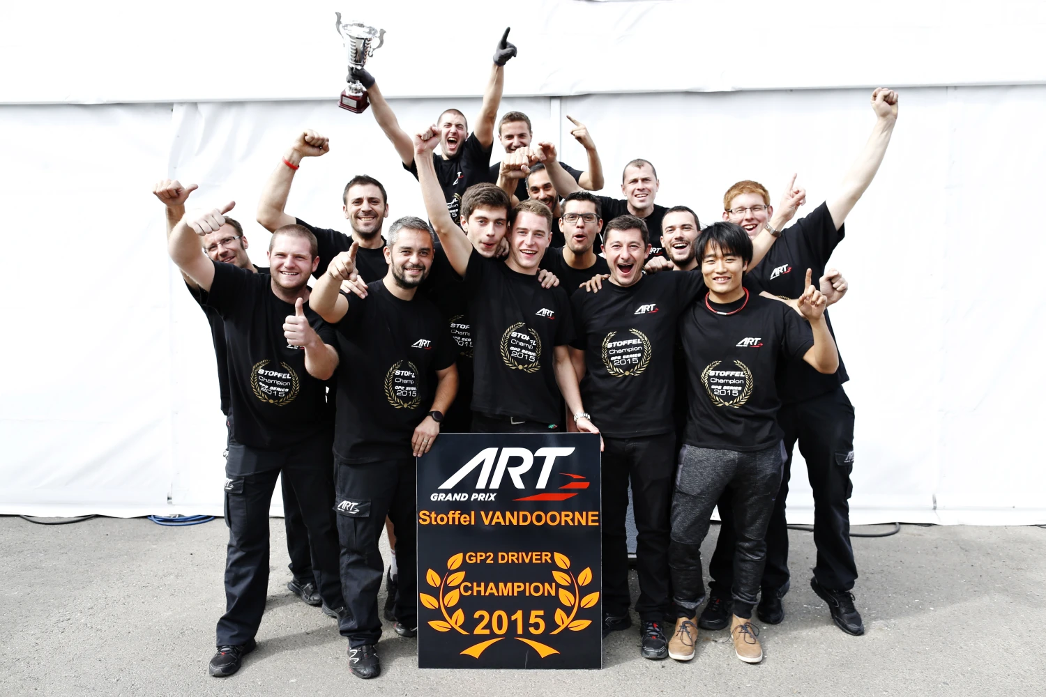 Stoffel Vandoorne wins the GP2 title