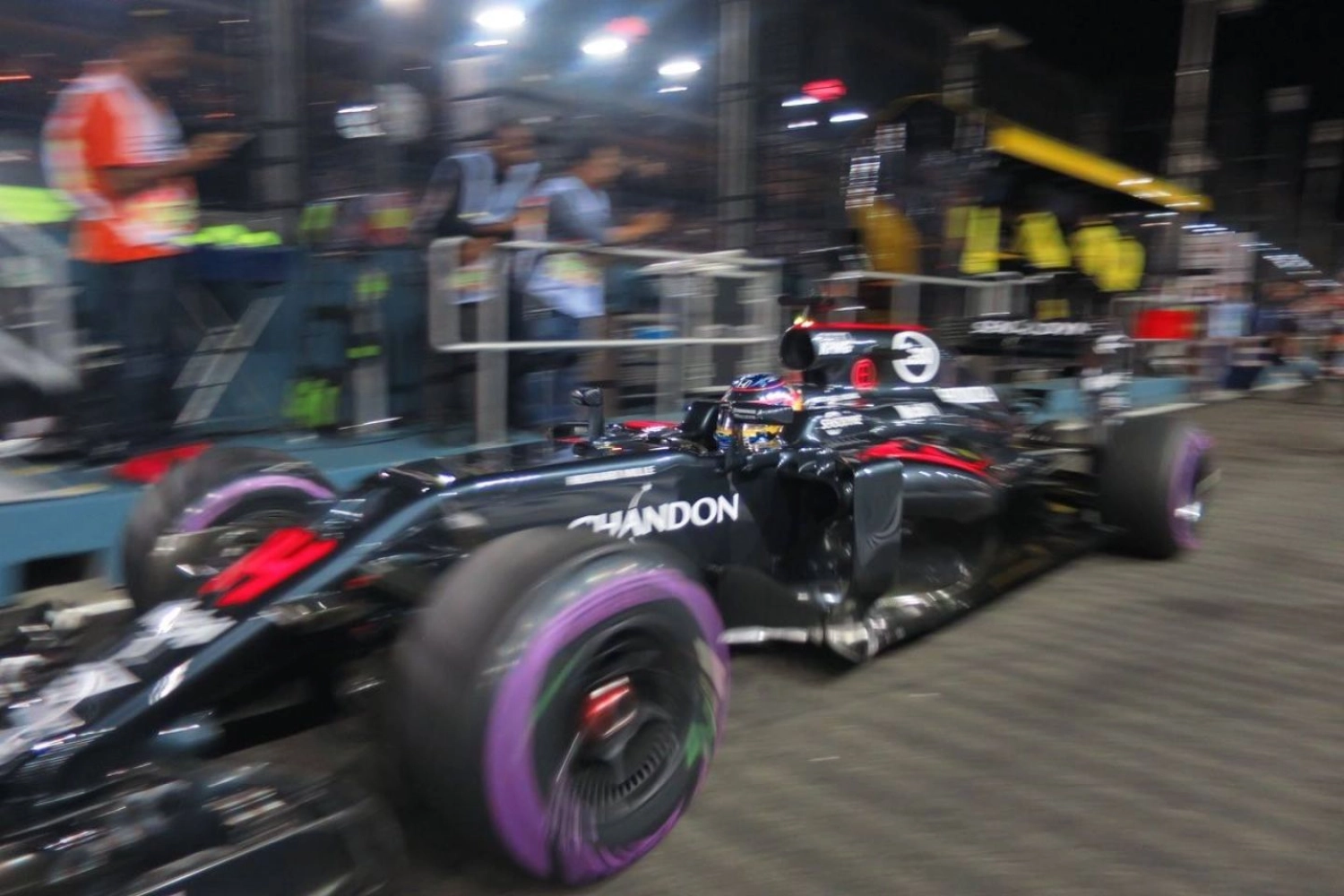 Alonso seventh and best of the rest for McLaren in Singapore