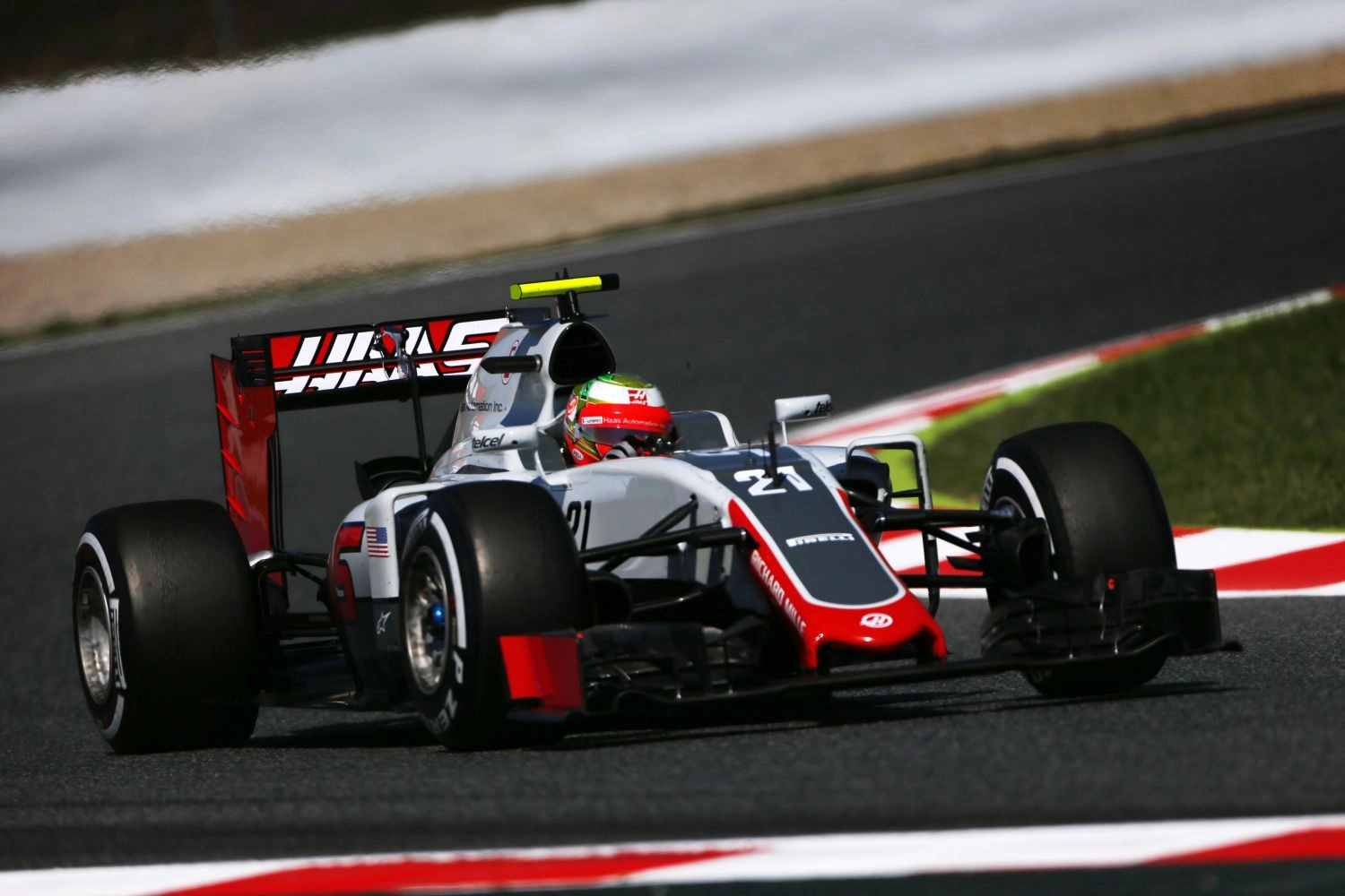 Gutierrez out of the points, Grosjean retires: the Haas F1 Team ate its black bread in Catalonia