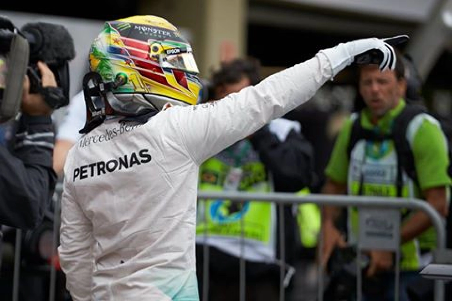 Every little detail made the difference for Hamilton, poleman of an intense session!