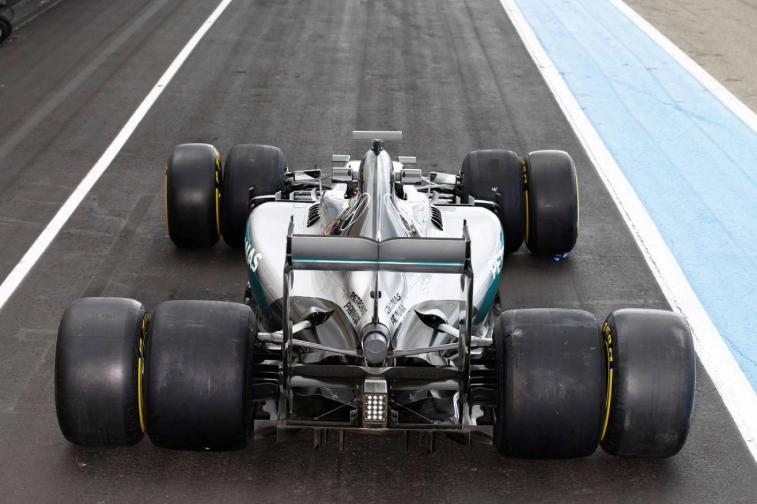 Tires chosen for Bahrain and Russia revealed