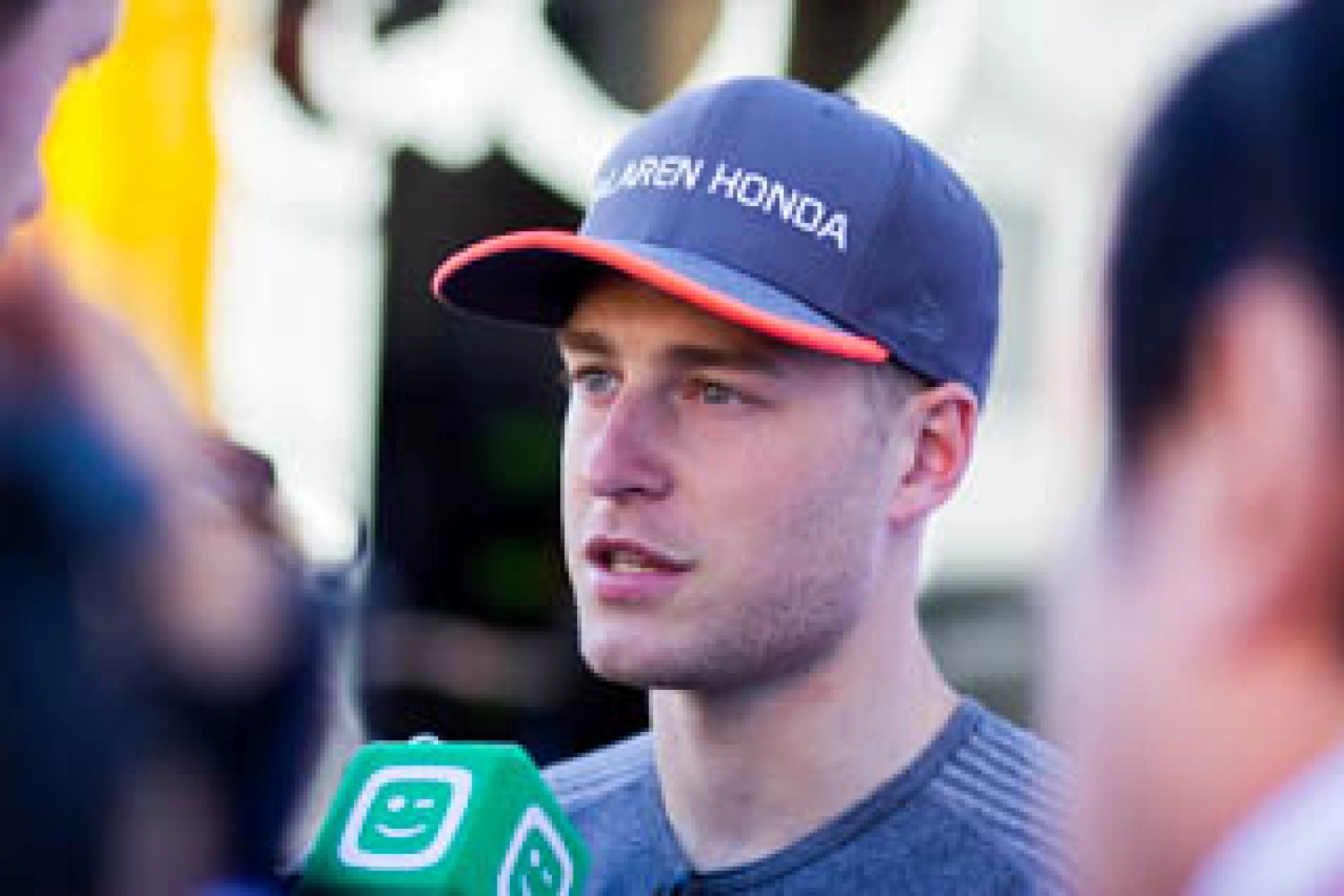 McLaren retains Stoffel Vandoorne for 2018
