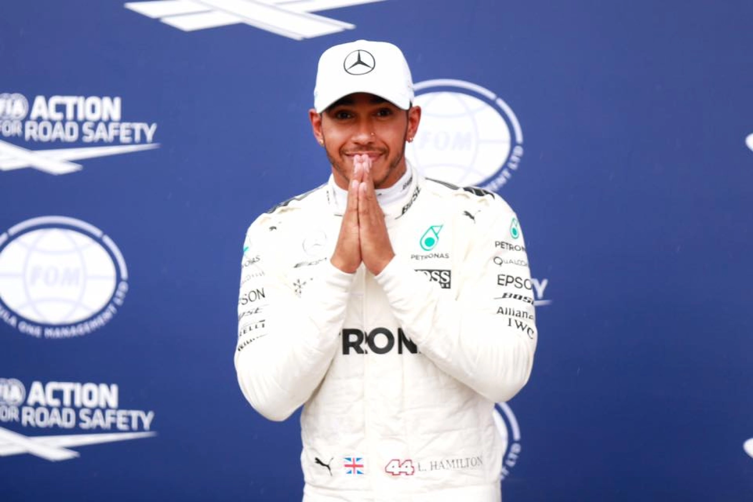 Respectful handover between Michael Schumacher and Lewis Hamilton