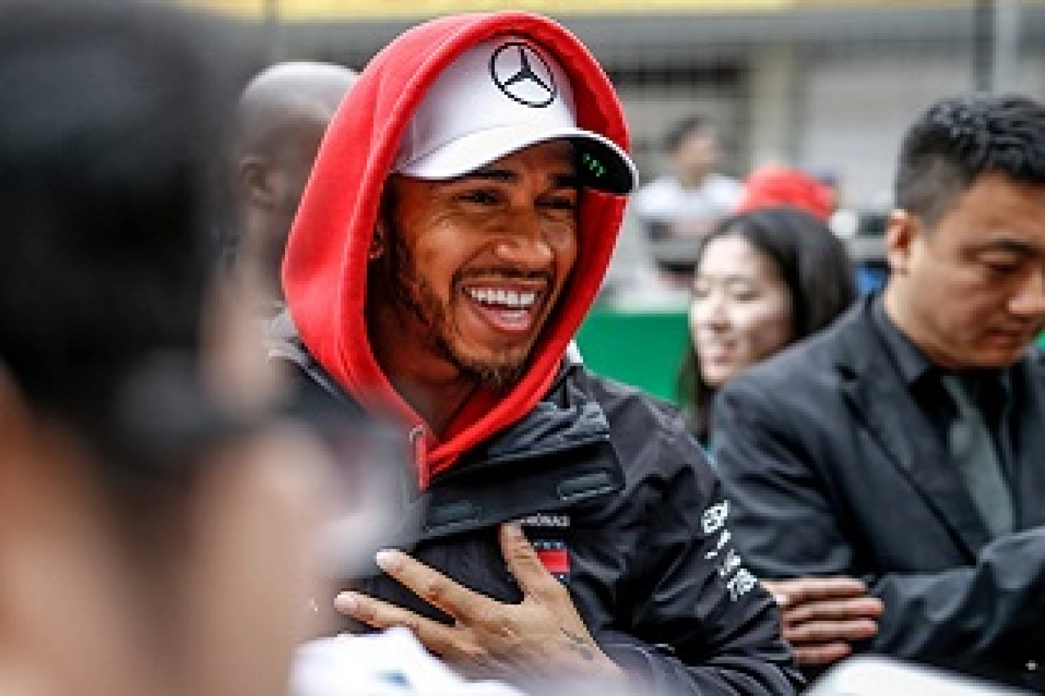 China – Free Practice 1 & 2: Double Blow for Hamilton, Räikkönen in Pursuit