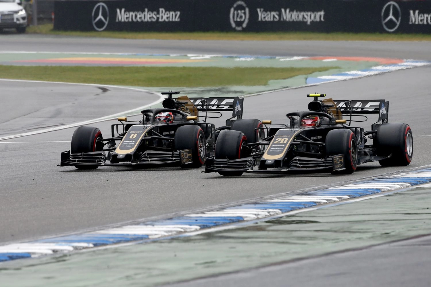 Steiner: “They can’t crash into each other every race!”