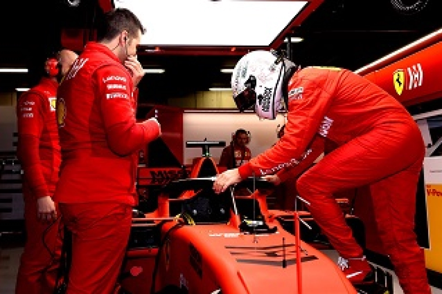 China – Free Practice 1: Vettel leads Hamilton and Leclerc
