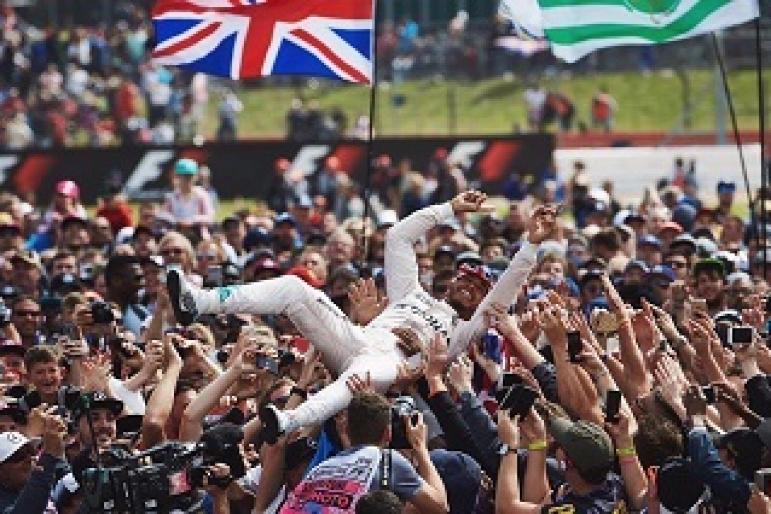 Great Britain – Race: Lewis Hamilton, King of England
