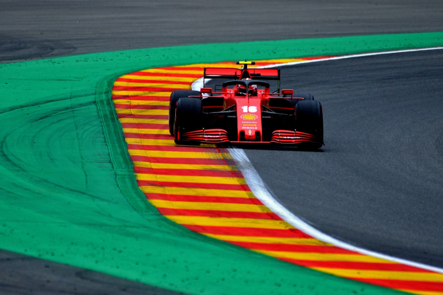 No penalty for Leclerc for his too slow formation lap