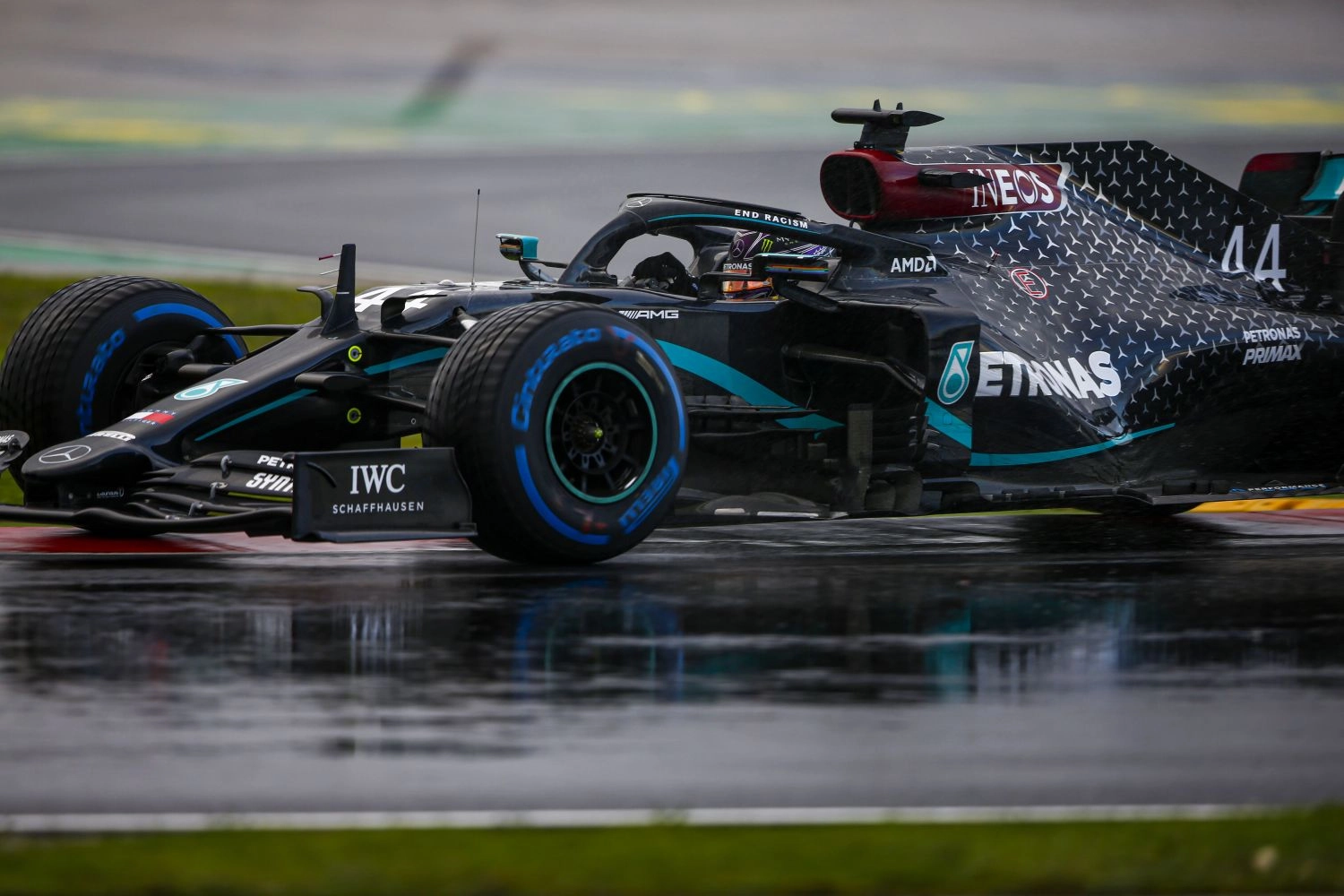 Turkish Grand Prix – Race: Hamilton winner, Hamilton champion