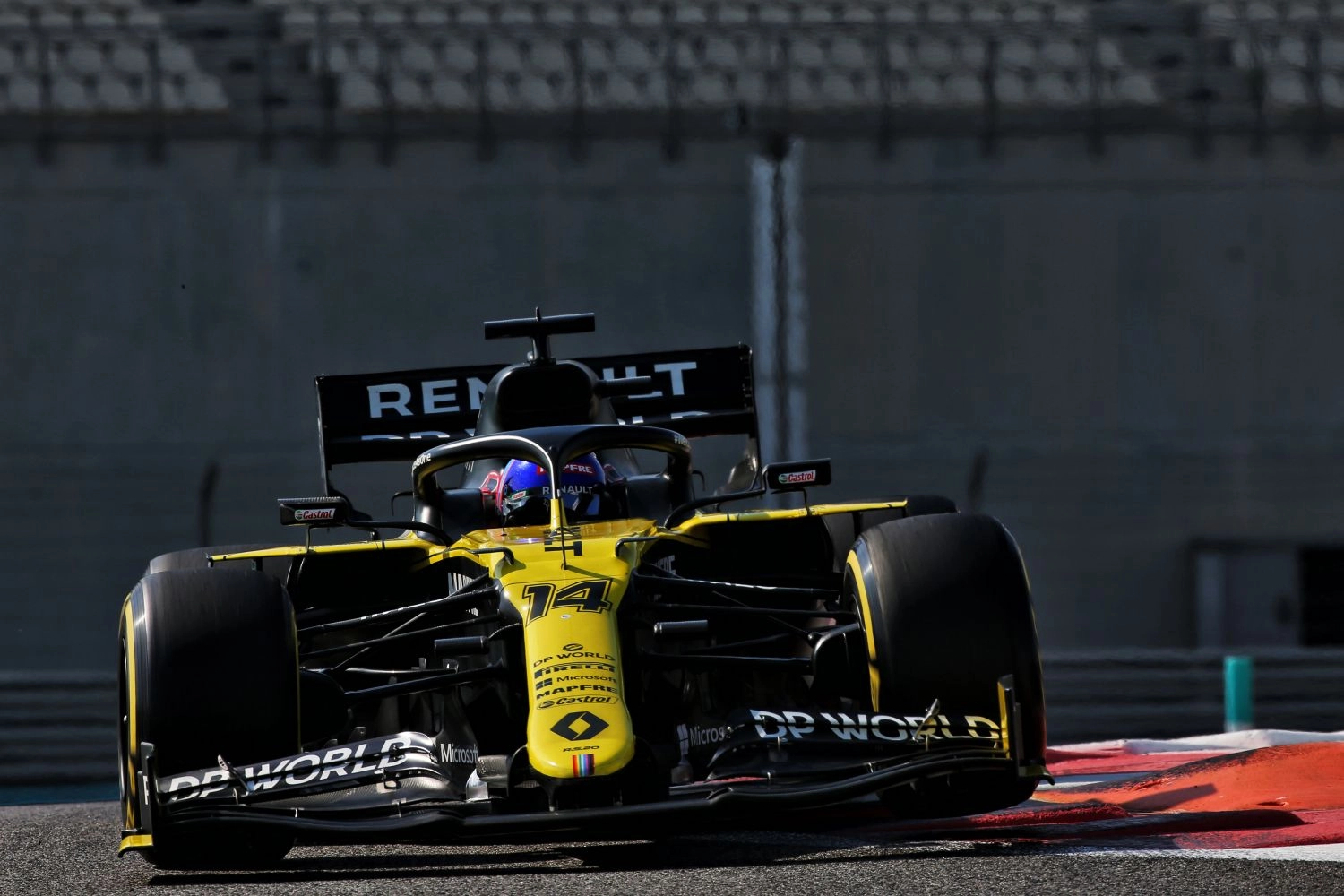 Young driver tests: Alonso sets the fastest time ahead of the Mercedes cars