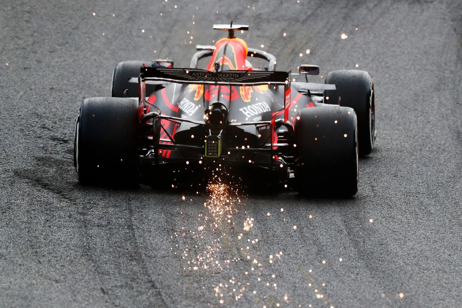 A technical issue spoiled the party at Red Bull in Q3