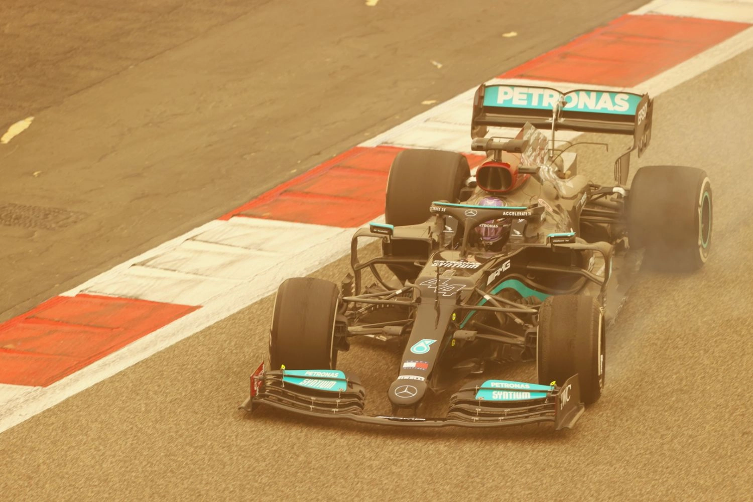 Mercedes back on track in Bahrain