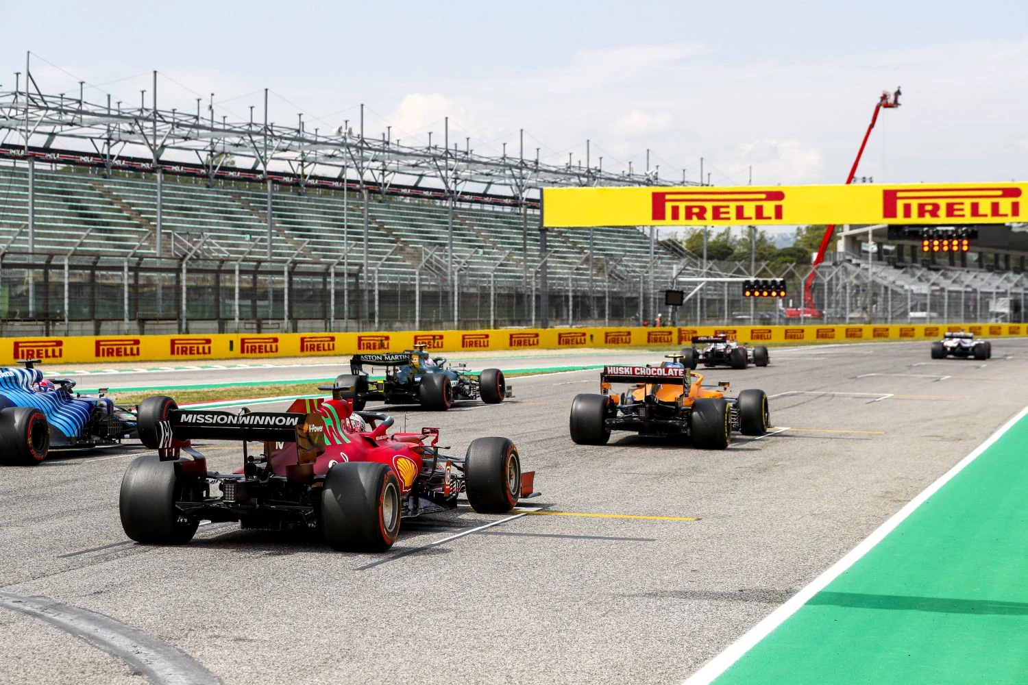 Sainz believes Ferrari can outperform McLaren