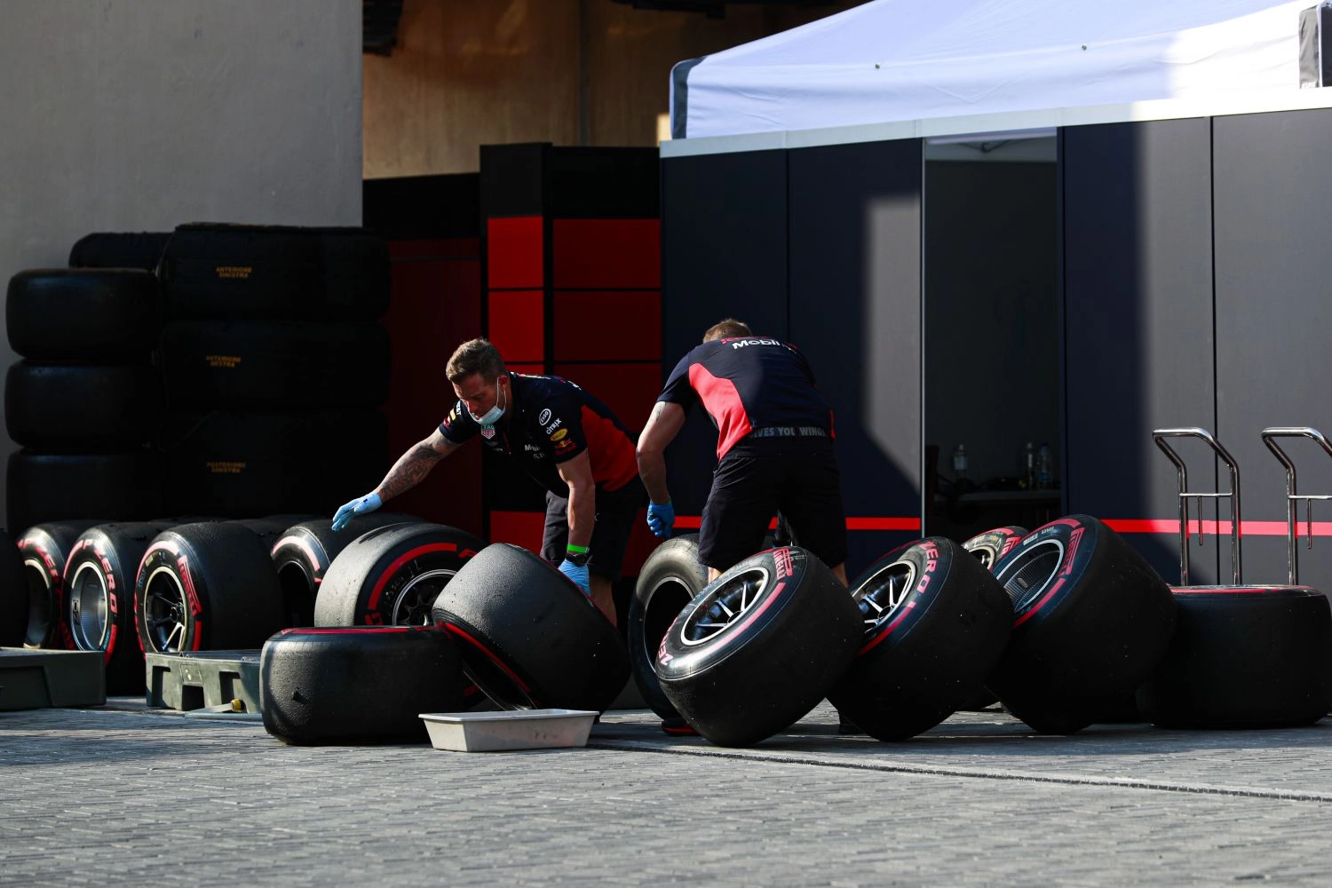 Pirelli announces its tire choices for the 2021 season