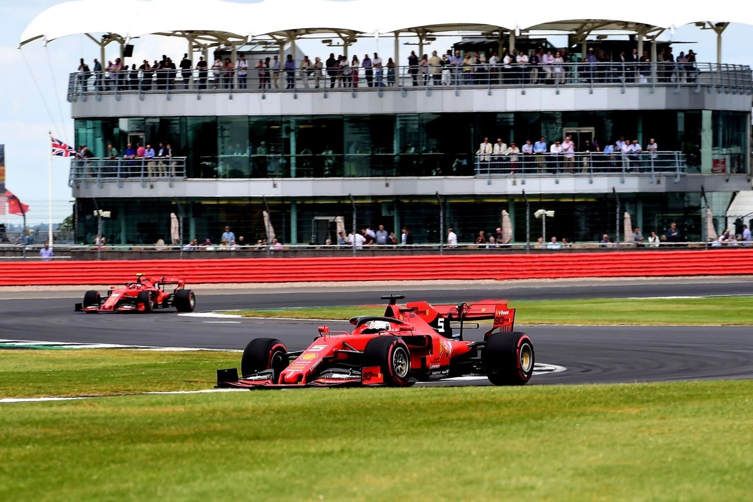 Silverstone reassures its fans after the latest restrictions in the UK are postponed