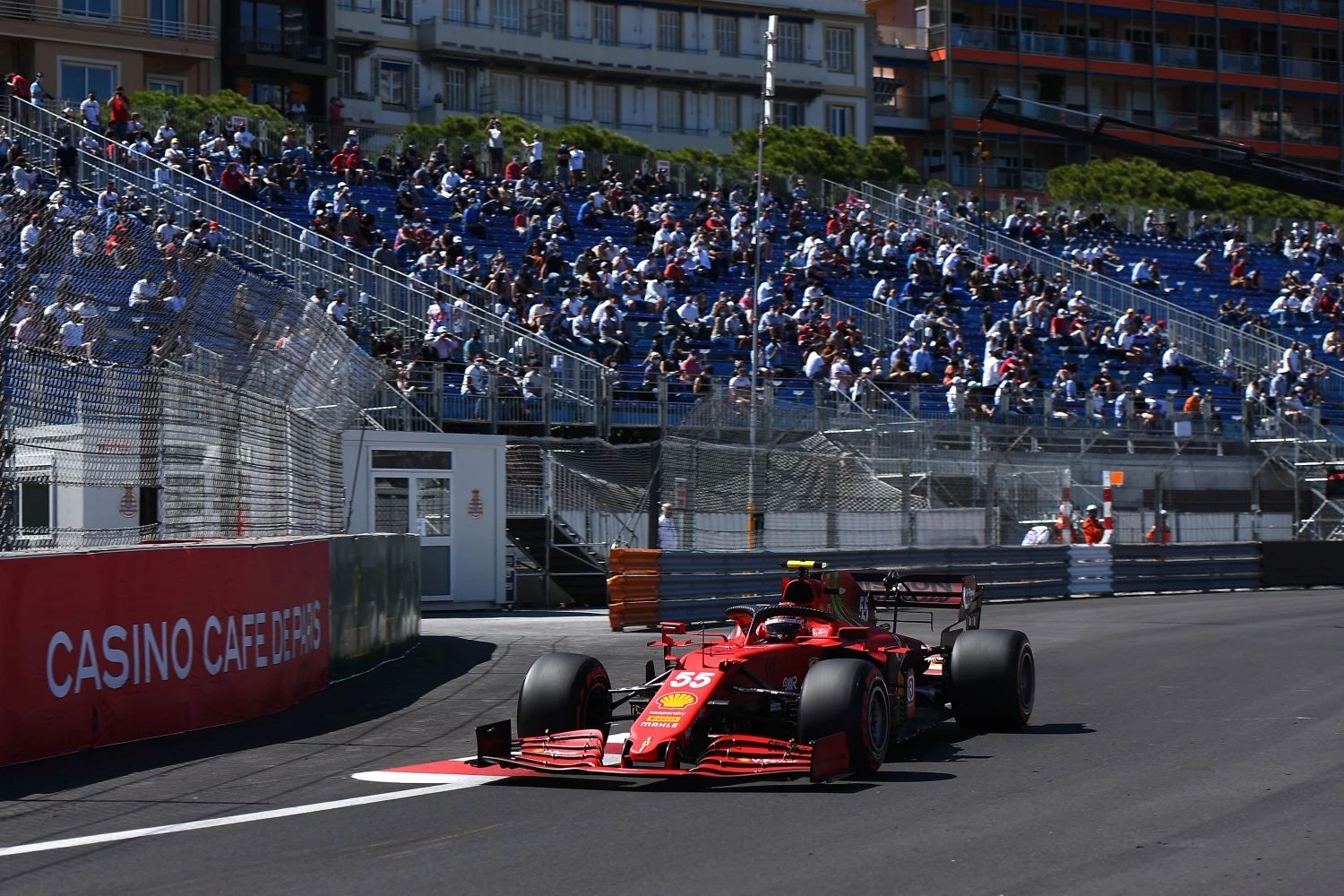 Carlos Sainz had to change his driving style a lot to adapt to the Ferrari