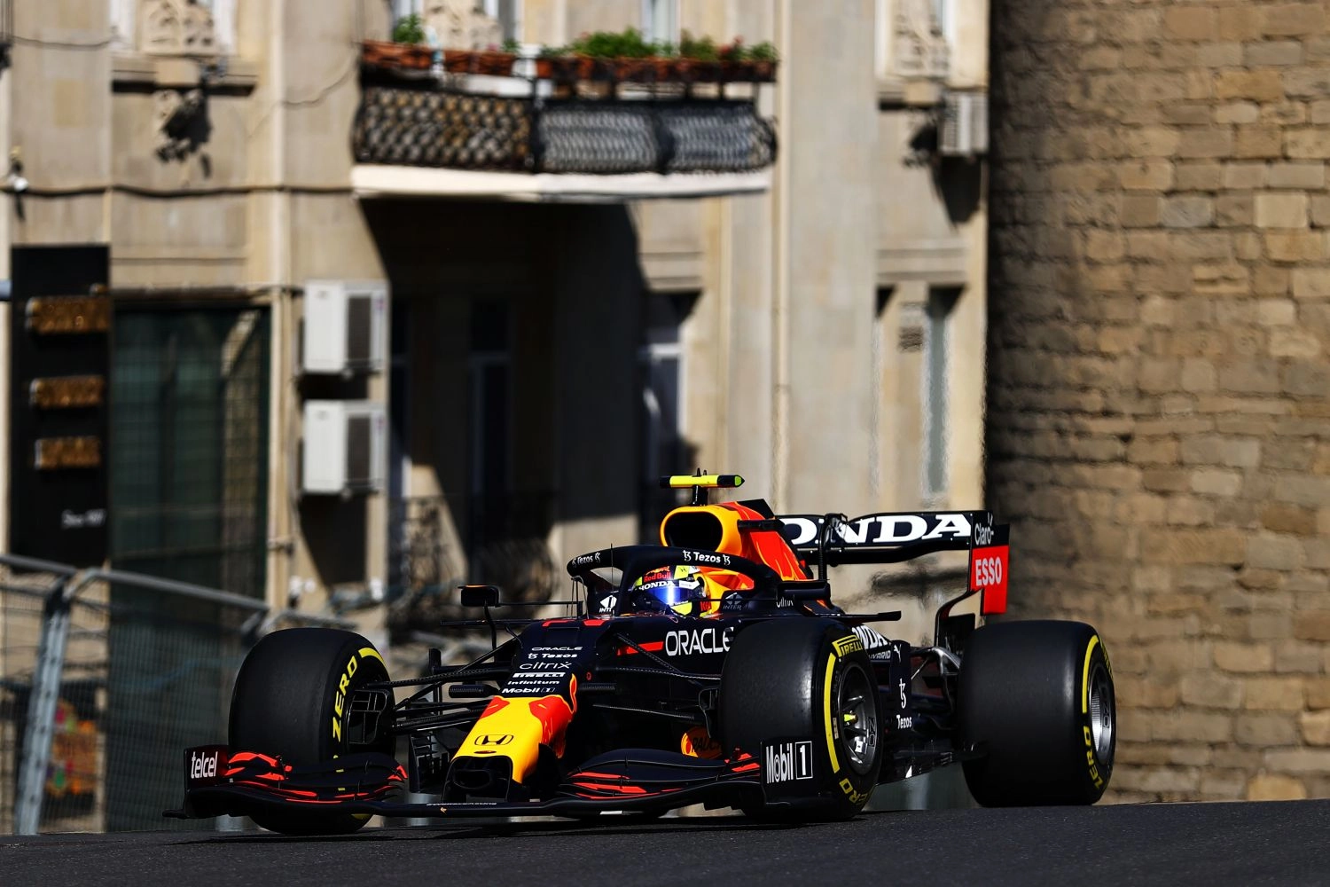 Azerbaijan Grand Prix – Free Practice 2: Sergio Perez dominates the session, Mercedes struggling