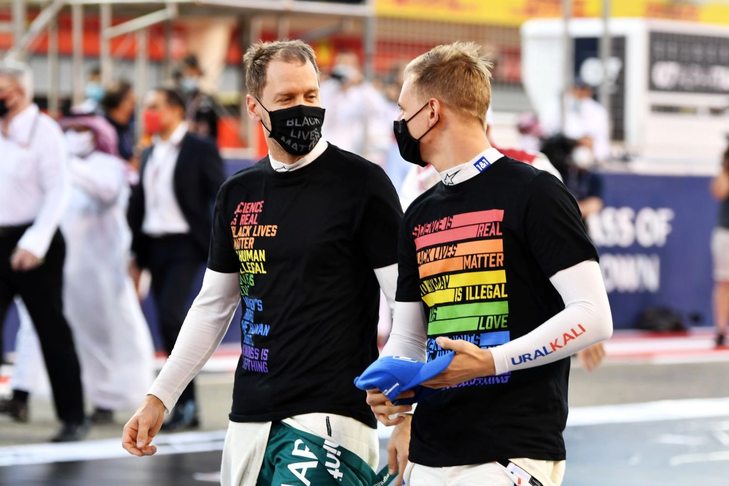Four drivers reprimanded for not removing their T-shirts during the Hungarian national anthem
