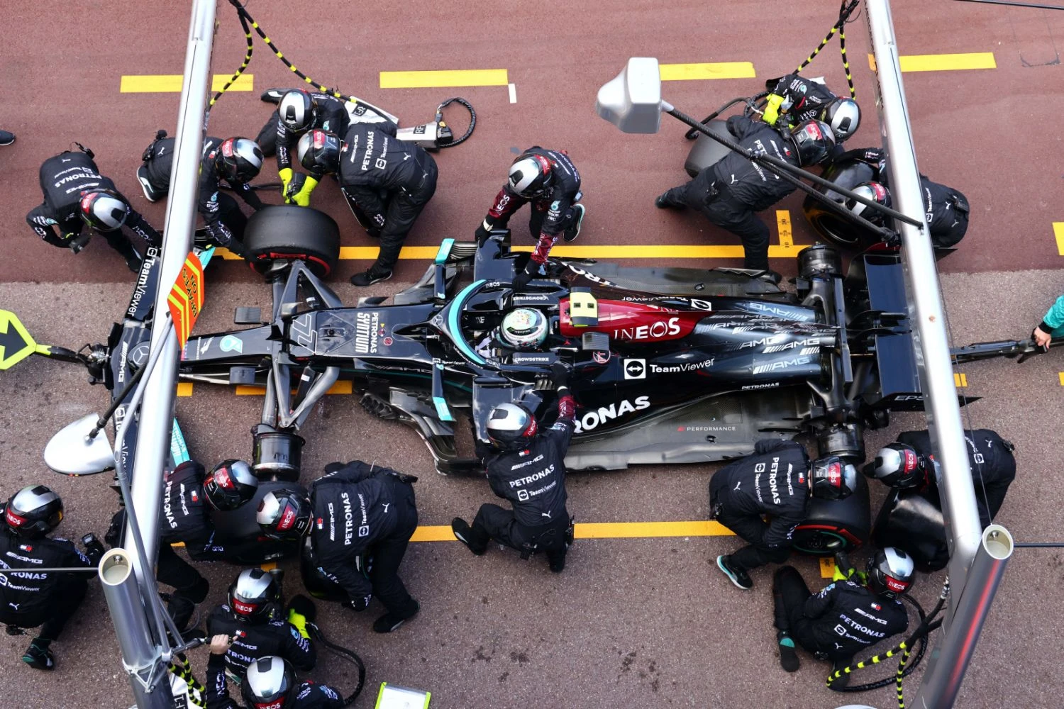 Wolff against Bottas: the nut of discord at Mercedes