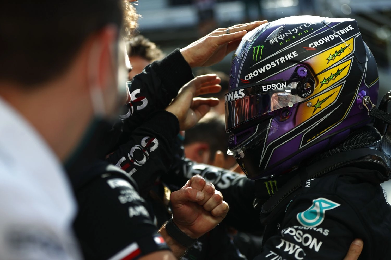Lewis Hamilton “Driver of the day” in São Paulo